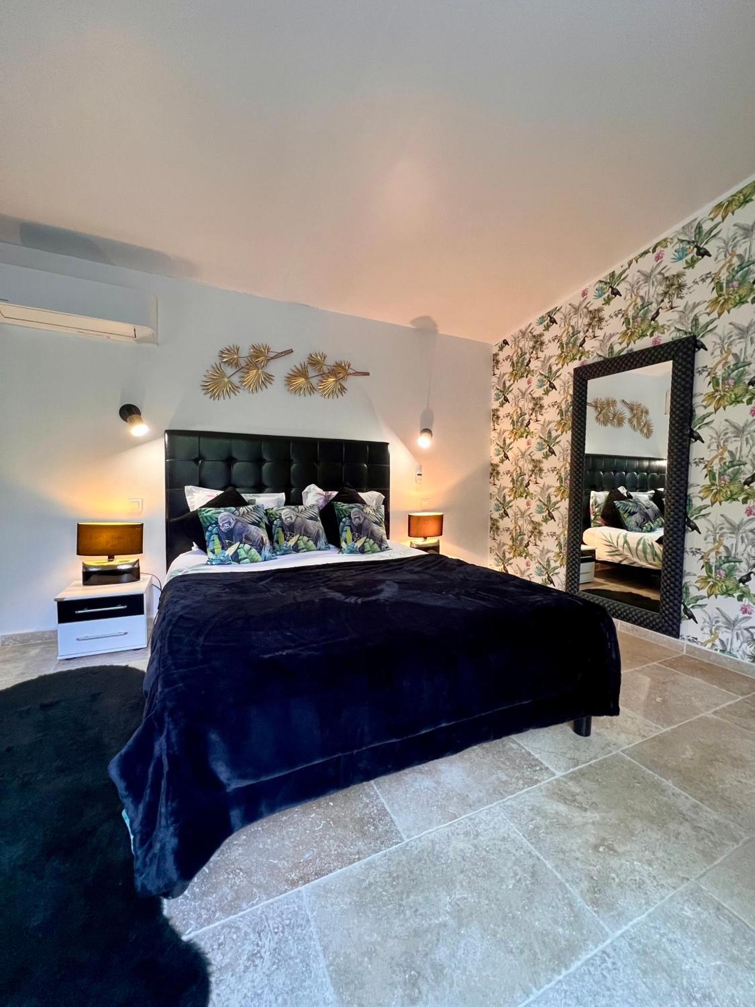 Des Estelles Axel Avec Espace Jacuzzi *