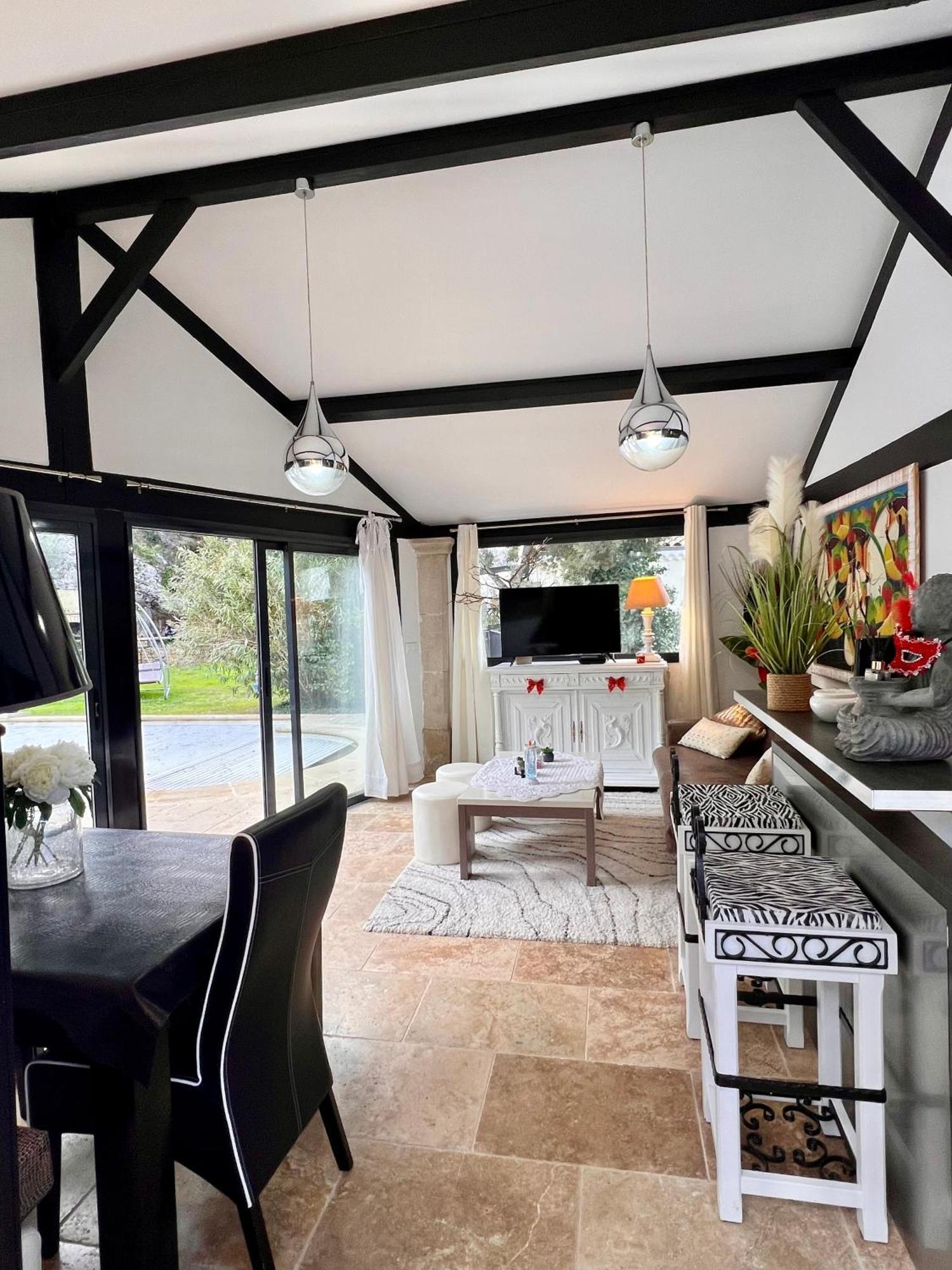 Des Estelles Axel Avec Espace Jacuzzi